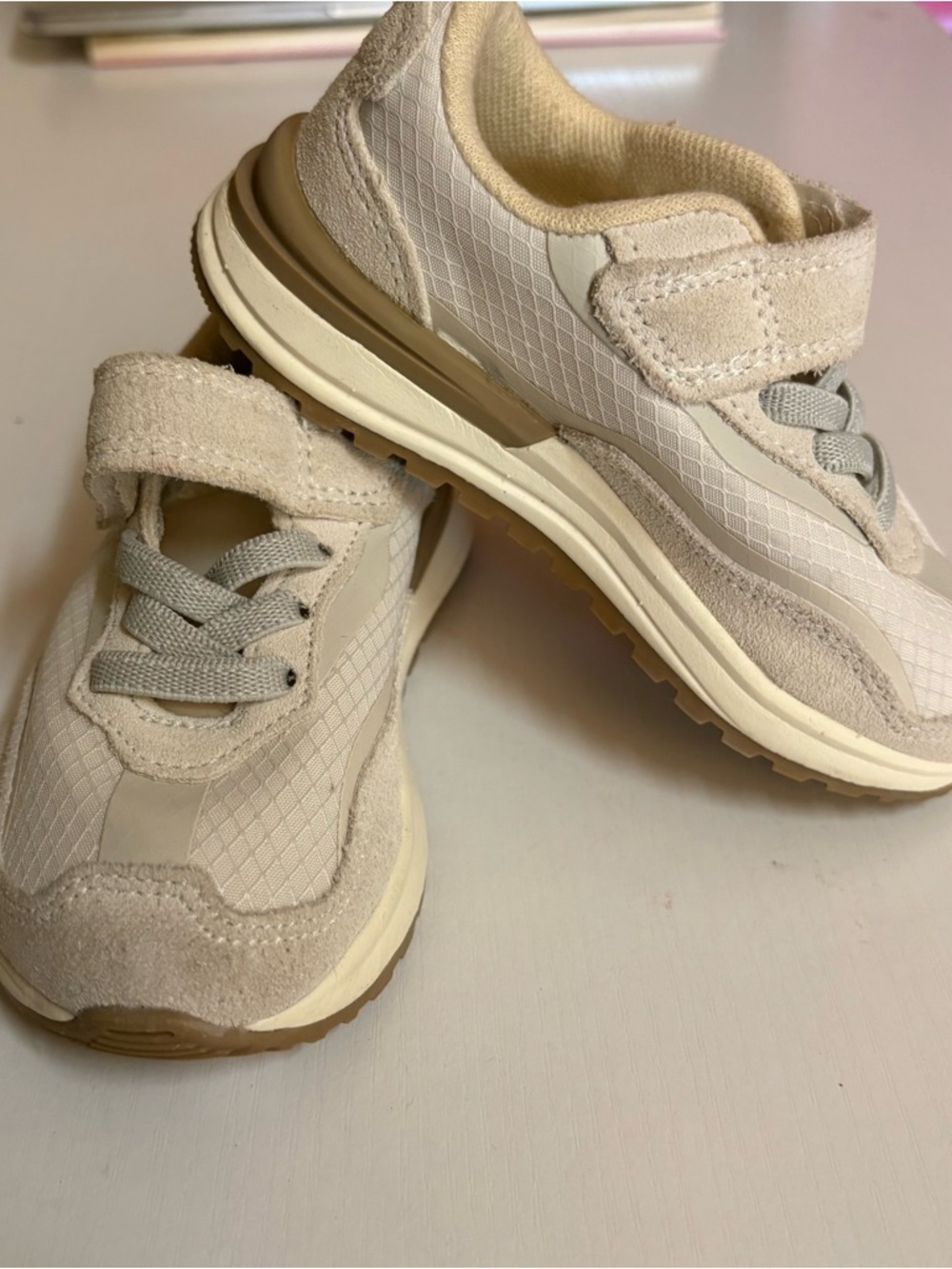 New Zara Kids Beige Athletic Sneakers with Hook-&-Loop Strap unisex size 23 | 7